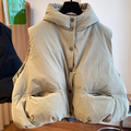 Gilet matelassé ample à col montant — visuel retouché par IA à partir de la photo fournisseur