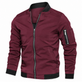 Blouson léger zippé homme — visuel retouché par IA à partir de la photo fournisseur