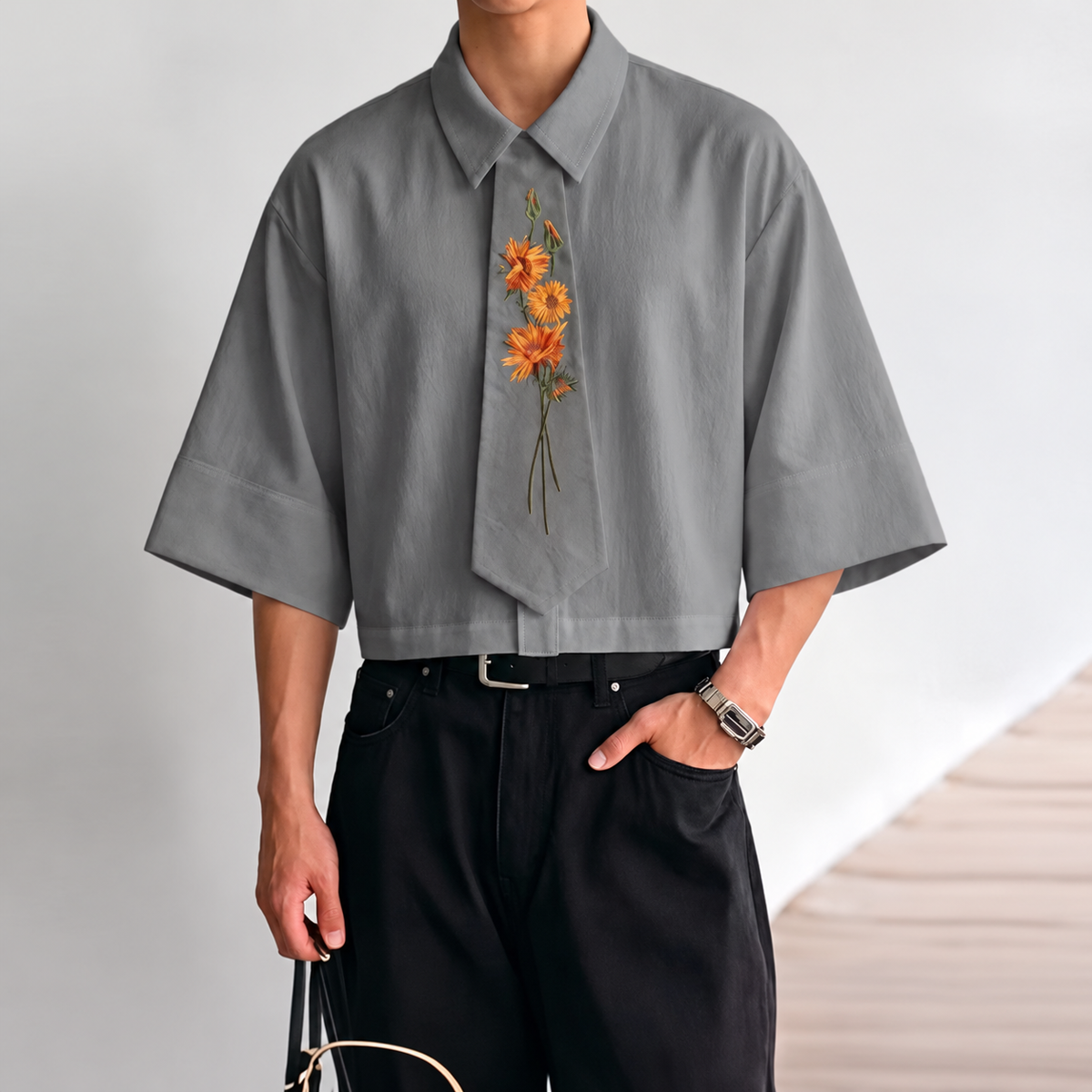 Chemise courte à cravate et motif floral
